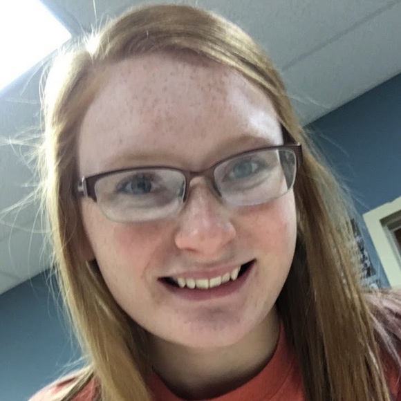 Meet your Posher, Emily - Picture 1 of 1